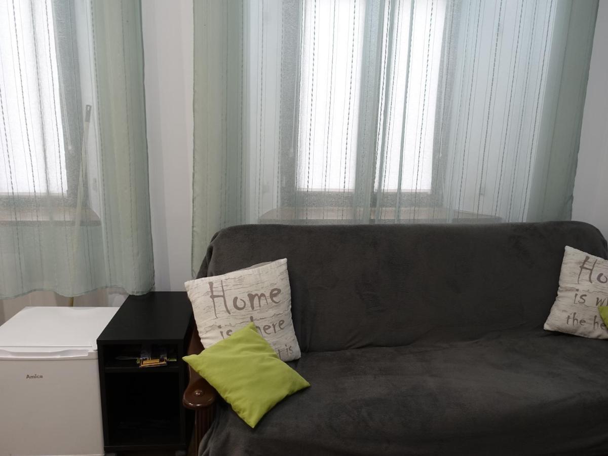 Umbrella Guest Rooms Красков Екстериор снимка